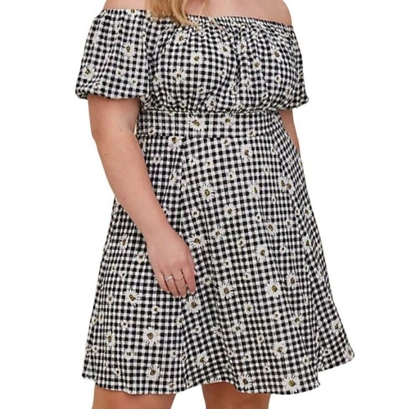 NEW! TORRID 5 XL MINI TEXTURED KNIT PUFF SLEEVE SKATER DRESS BLACK WHITE DAISY - Picture 1 of 6